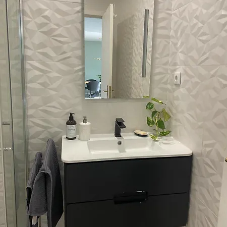 Apartment Cozy In - Available For Minimum 30 Days - 16 Jan - 23 Fev *